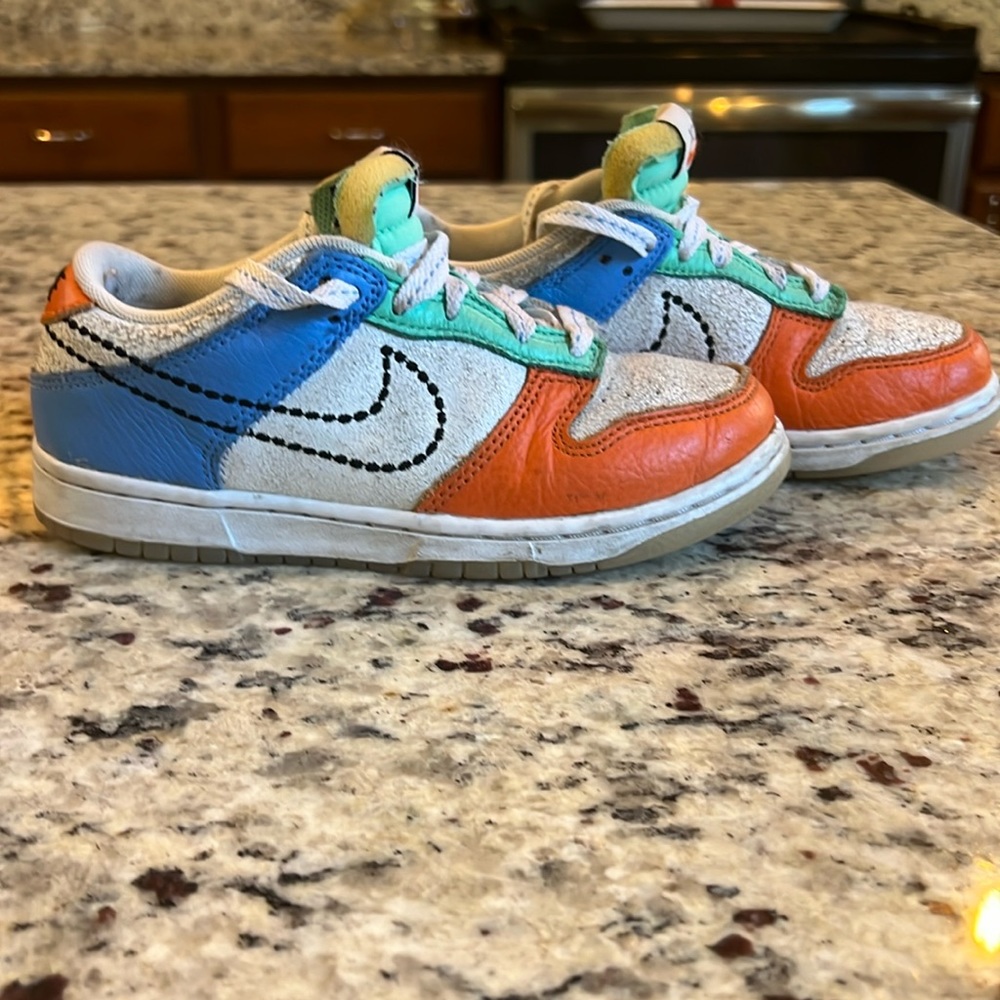 Nike kids 1Y